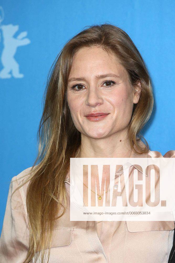 Julia Jentsch beim Auf einmal All of a sudden Photocall im Rahmen der 66. Internationale Filmfestspiele Berlin Berlinale am 12.02.2016 in Berlin Berlinale 2016- Auf einmal Photocall