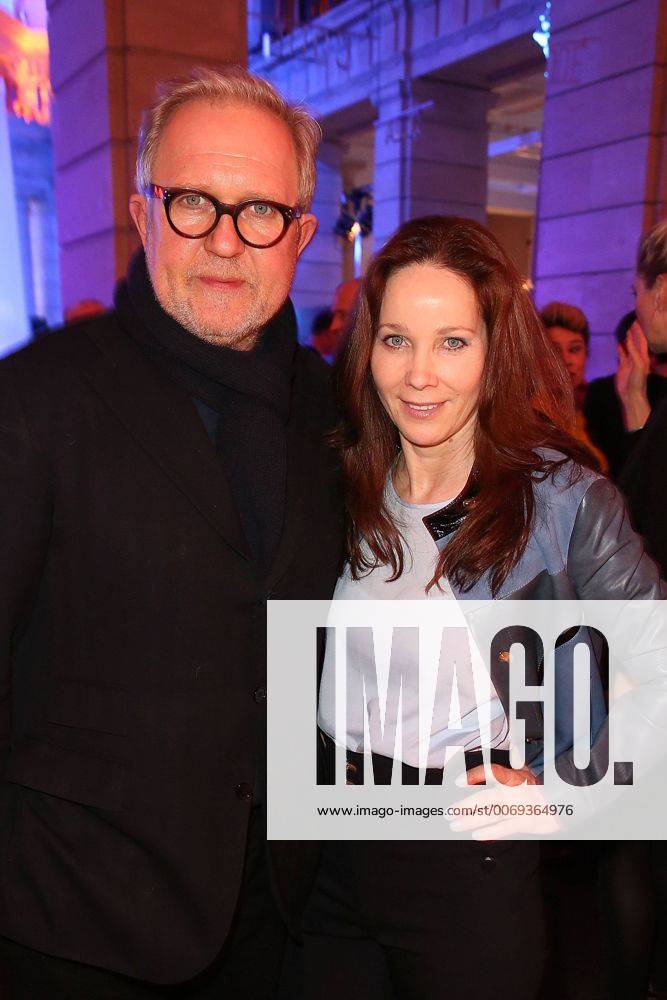 Harald Krassnitzer und seine Ehefrau Ann-Kathrin Kramer bei der ARD Blue Hour im Rahmen der 66. Berlinale am 12.02.2016 in Berlin ARD Blue Hour Empfang im Rahmen der Berlinale 2016 in Berlin