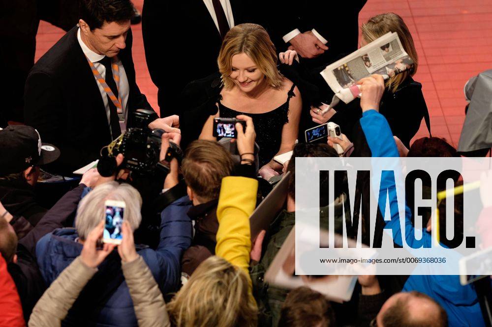 Schauspielerin Kirsten Dunst während der Premiere des Films -Midnight Special- anlässlich der 66. Internationalen Filmfestspiele Berlin snapshot-photography K.M.Krause