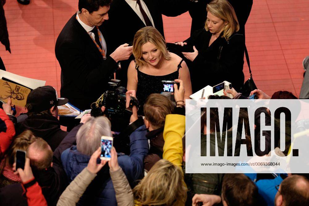 Schauspielerin Kirsten Dunst während der Premiere des Films -Midnight Special- anlässlich der 66. Internationalen Filmfestspiele Berlin snapshot-photography K.M.Krause