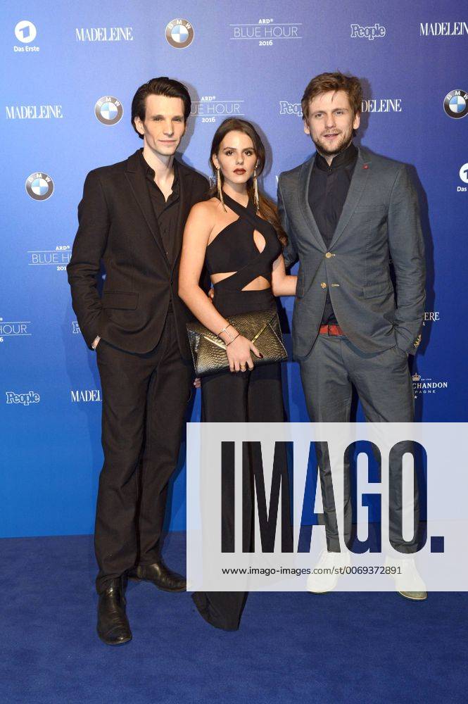 Sabin Tambrea, Ruby O. Fee und Steve Windolf bei der ARD Blue Hour 2016 Party im Rahmen der Berlinale 2016 66. Internationale Filmfestspiele Berlin im Museum für Kommunikation. Berlin, 12.02.2016 Foto:xC.xNiehausx xFuturexImage