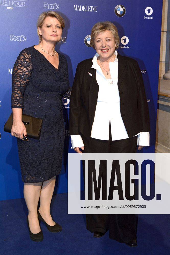 Andrea Spatzek und Marie-Luise Marjan bei der ARD Blue Hour 2016 Party im Rahmen der Berlinale 2016 66. Internationale Filmfestspiele Berlin im Museum für Kommunikation. Berlin, 12.02.2016 Foto:xC.xNiehausx xFuturexImage