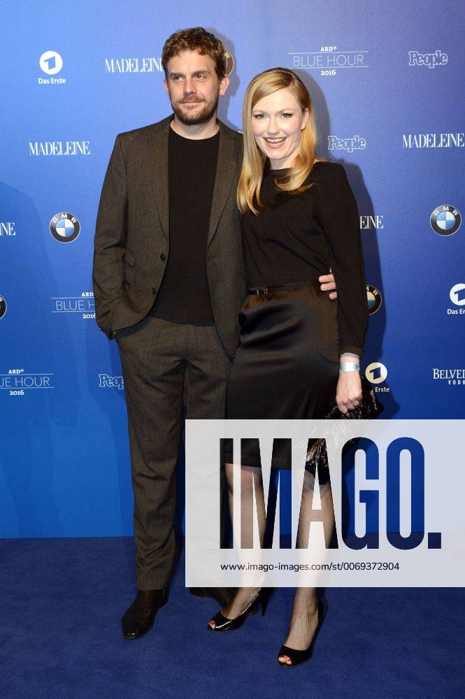 Sebastian Bezzel und Johanna Christine Gehlen bei der ARD Blue Hour 2016 Party im Rahmen der Berlinale 2016 66. Internationale Filmfestspiele Berlin im Museum für Kommunikation. Berlin, 12.02.2016 Foto:xC.xNiehausx xFuturexImage
