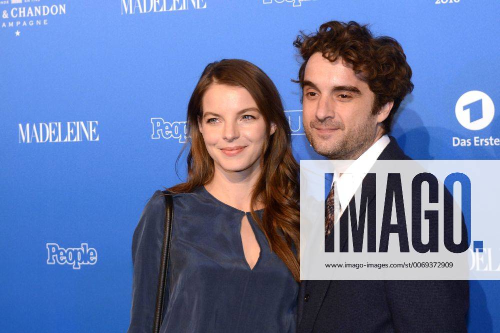 Yvonne Catterfeld und Oliver Wnuk bei der ARD Blue Hour 2016 Party im Rahmen der Berlinale 2016 66. Internationale Filmfestspiele Berlin im Museum für Kommunikation. Berlin, 12.02.2016 Foto:xC.xNiehausx xFuturexImage