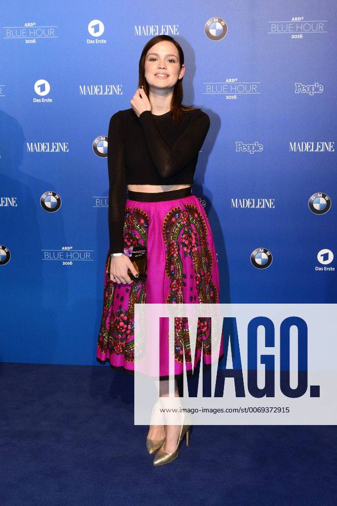 Emilia Schüle bei der ARD Blue Hour 2016 Party im Rahmen der Berlinale 2016 66. Internationale Filmfestspiele Berlin im Museum für Kommunikation. Berlin, 12.02.2016 Foto:xC.xNiehausx xFuturexImage