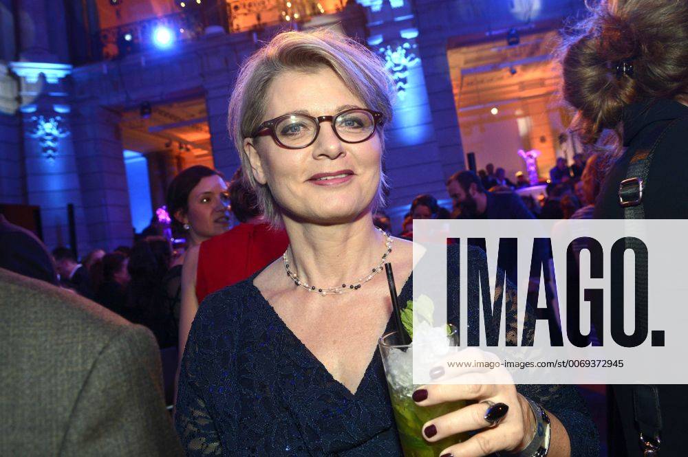 Andrea Spatzek bei der ARD Blue Hour 2016 Party im Rahmen der Berlinale 2016 66. Internationale Filmfestspiele Berlin im Museum für Kommunikation. Berlin, 12.02.2016 Foto:xC.xNiehausx xFuturexImage