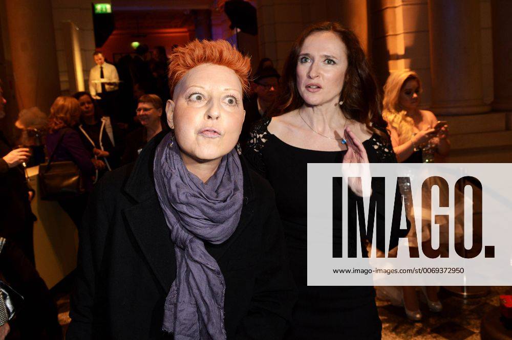 Hendrikje Fitz mit Begleitung bei der ARD Blue Hour 2016 Party im Rahmen der Berlinale 2016 66. Internationale Filmfestspiele Berlin im Museum für Kommunikation. Berlin, 12.02.2016 Foto:xC.xNiehausx xFuturexImage