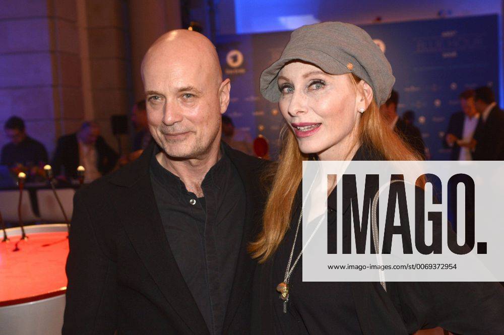 Christian Berkel und Andrea Sawatzki bei der ARD Blue Hour 2016 Party im Rahmen der Berlinale 2016 66. Internationale Filmfestspiele Berlin im Museum für Kommunikation. Berlin, 12.02.2016 Foto:xC.xNiehausx xFuturexImage