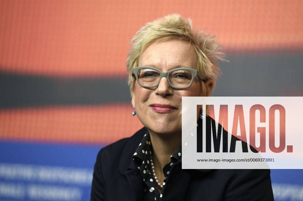 Regisseurin Doris Dörrie während der Pressekonferenz zum Film -FUKUSHIMA, MON AMOUR- anlässlich der 66. Internationalen Filmfestspiele Berlin 66. Internationale Filmfestspiele in Berlin IFB2016