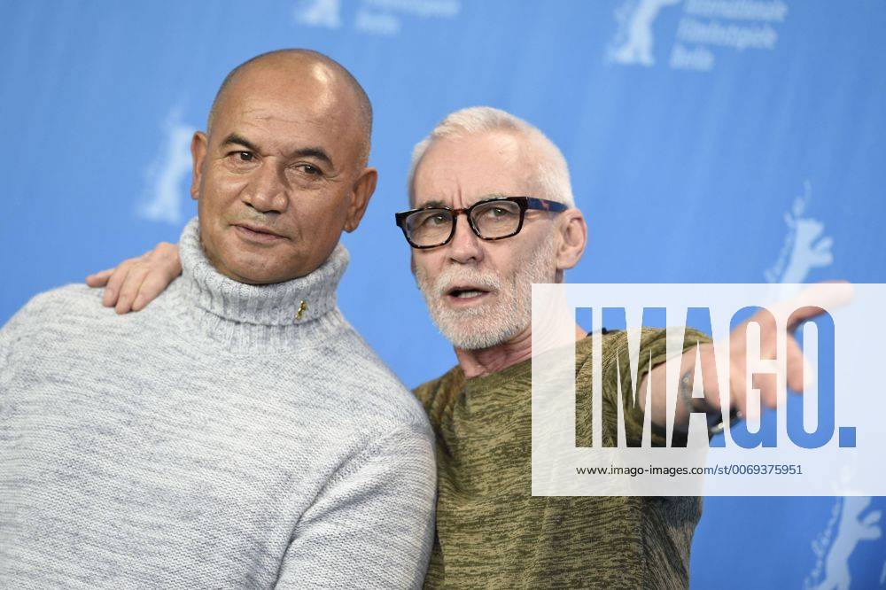 Regisseur Lee Tamahori mit Schauspieler Temuera Morrison während des Photocalls zum Film -MAHANA- anlässlich der 66. Internationalen Filmfestspiele Berlin 66. Internationale Filmfestspiele in Berlin IFB2016
