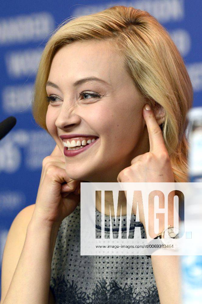 Sarah Gadon during the Indignation press conference at the 66th Berlin International Film Festival Berlinale 2016 on February 14, 2016 in Berlin, Germany. Foto:xC.xNiehausx xFuturexImage