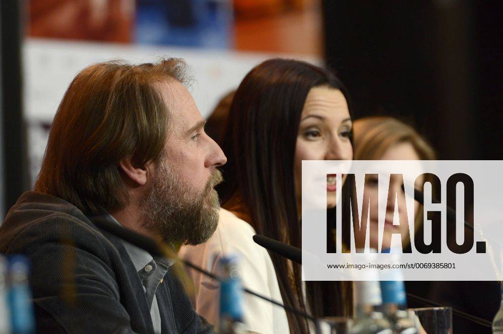 Bjarne Mädel, Anne Zohra Berrached und Julia Jentsch during the 24 Wochen press conference at the 66th Berlin International Film Festival Berlinale 2016 on February 14, 2016 in Berlin, Germany. Foto:xC.xNiehausx xFuturexImage
