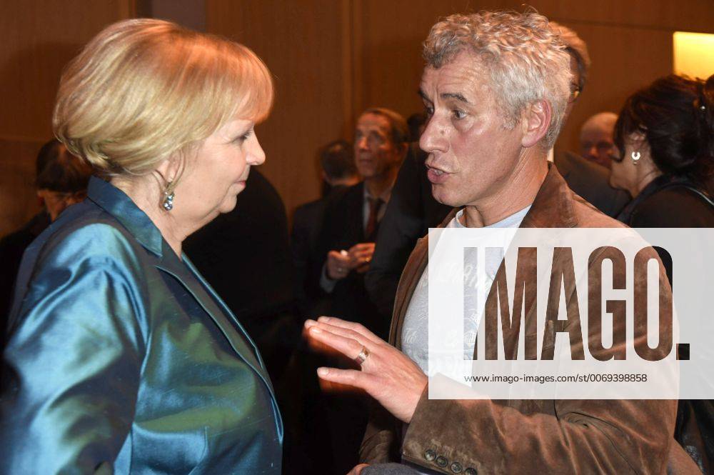 Hannelore Kraft and Ralph Herforth at the NRW Reception 2016 during the 66th Berlin International Film Festival Berlinale 2016 at Landesvertretung Nordrhein-Westfalen on February 14, 2016 in Berlin, Germany. Foto:xFredericx xFuturexImage