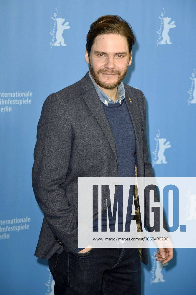 Daniel Brühl during the Alone In Berlin Jeder stirbt für sich allein photocall at the 66th Berlin International Film Festival Berlinale 2016 on February 15, 2016 in Berlin, Germany. Foto:xFredericx xFuturexImage