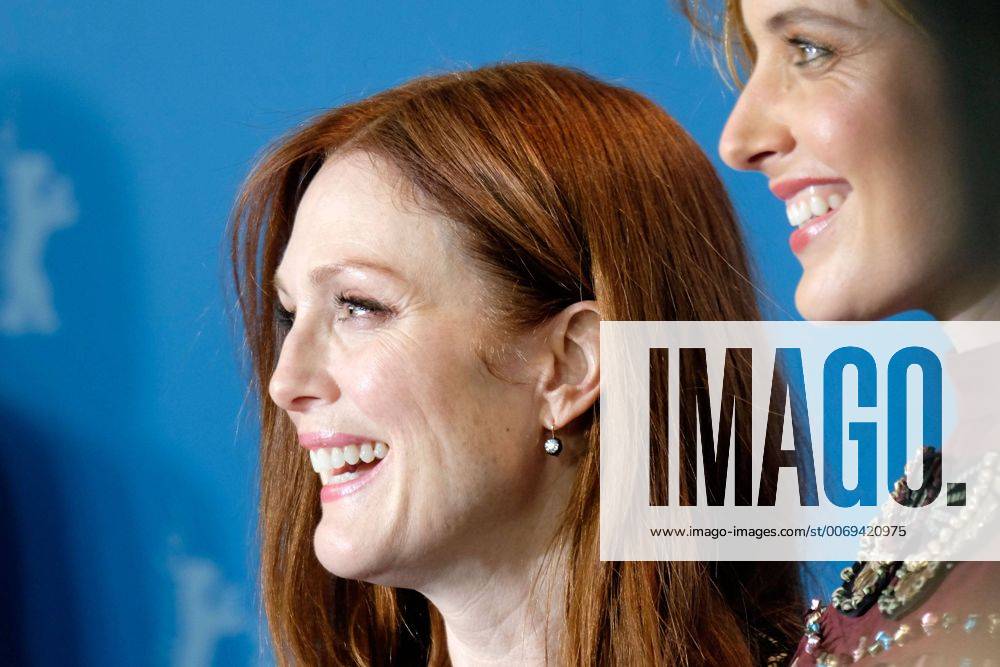 Schauspielerinnen Julianne Moore and Greta Gerwig während des Photo Calls zum Film -Maggie s Plan- anlässlich der 66. Internationalen Filmfestspiele Berlin snapshot-photography K.M.Krause