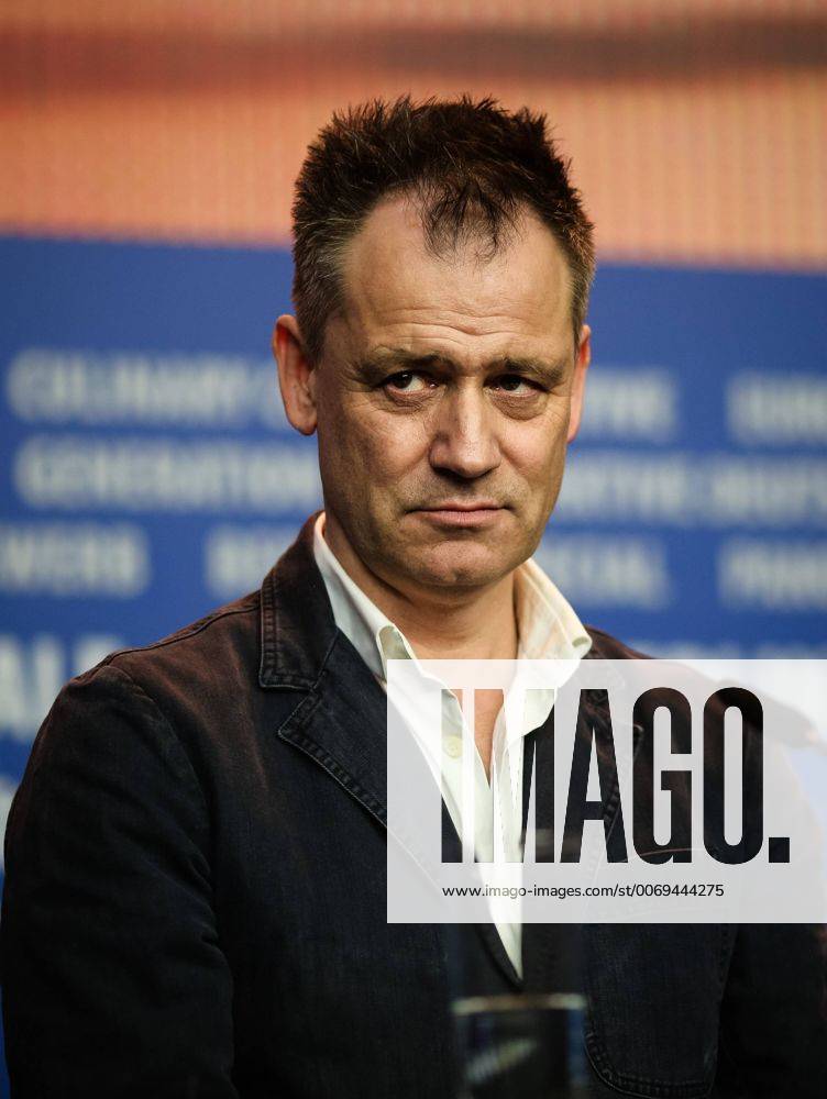 (160216) -- BERLIN, Feb. 16, 2016 -- Director Michael Grandage attends a press conference for the promotion of the movie at the 66th Berlinale International Film Festival in Berlin, Germany, Feb. 16, 2016. ) (zjy) GERMANY-BERLIN-FILM FESTIVAL-GENIUS ZhangxFan