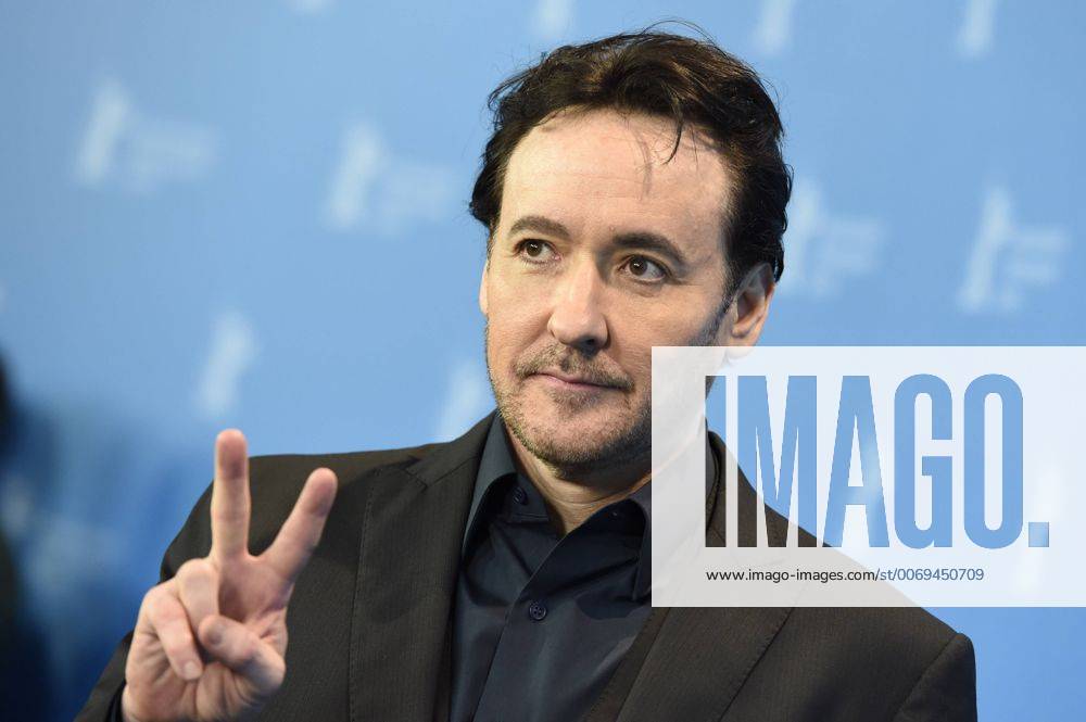 Schauspieler John Cusak während des Photocalls zum Film -CHI-RAQ- anlässlich der 66. Internationalen Filmfestspiele Berlin 66. Internationale Filmfestspiele in Berlin IFB2016