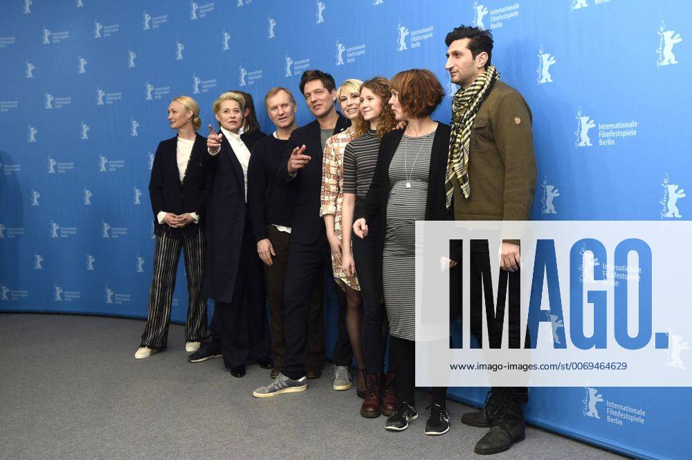 Sisse Graum Jorgensen, Magnus Millang, Trine Dyrholm, Ulrich Thomsen, Thomas Vinterberg, Helene Reingaard Neumann, Martha Sofie Wallstrom Hansen, Anne Gry Henningsen und Fares Fares during the Kollektivet The Commune Die Kommune photocall at the 66th Berlin International Film Festival Berlinale 2016 on February 17, 2016 in Berlin, Germany. Foto:xC.xNiehausx xFuturexImage