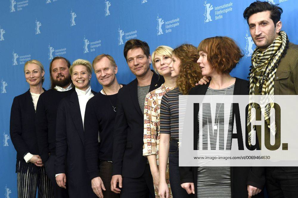 Sisse Graum Jorgensen, Magnus Millang, Trine Dyrholm, Ulrich Thomsen, Thomas Vinterberg, Helene Reingaard Neumann, Martha Sofie Wallstrom Hansen, Anne Gry Henningsen und Fares Fares during the Kollektivet The Commune Die Kommune photocall at the 66th Berlin International Film Festival Berlinale 2016 on February 17, 2016 in Berlin, Germany. Foto:xC.xNiehausx xFuturexImage