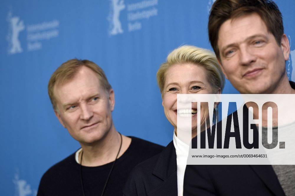 Trine Dyrholm, Ulrich Thomsen und Thomas Vinterberg during the Kollektivet The Commune Die Kommune photocall at the 66th Berlin International Film Festival Berlinale 2016 on February 17, 2016 in Berlin, Germany. Foto:xC.xNiehausx xFuturexImage