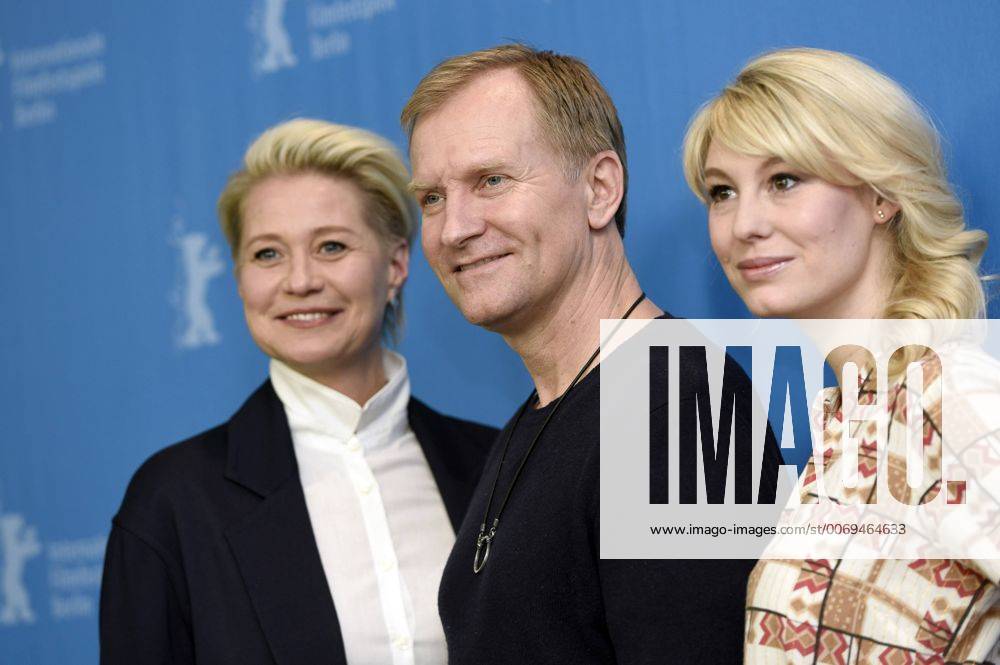 Trine Dyrholm, Ulrich Thomsen und Helene Reingaard Neumann during the Kollektivet The Commune Die Kommune photocall at the 66th Berlin International Film Festival Berlinale 2016 on February 17, 2016 in Berlin, Germany. Foto:xC.xNiehausx xFuturexImage