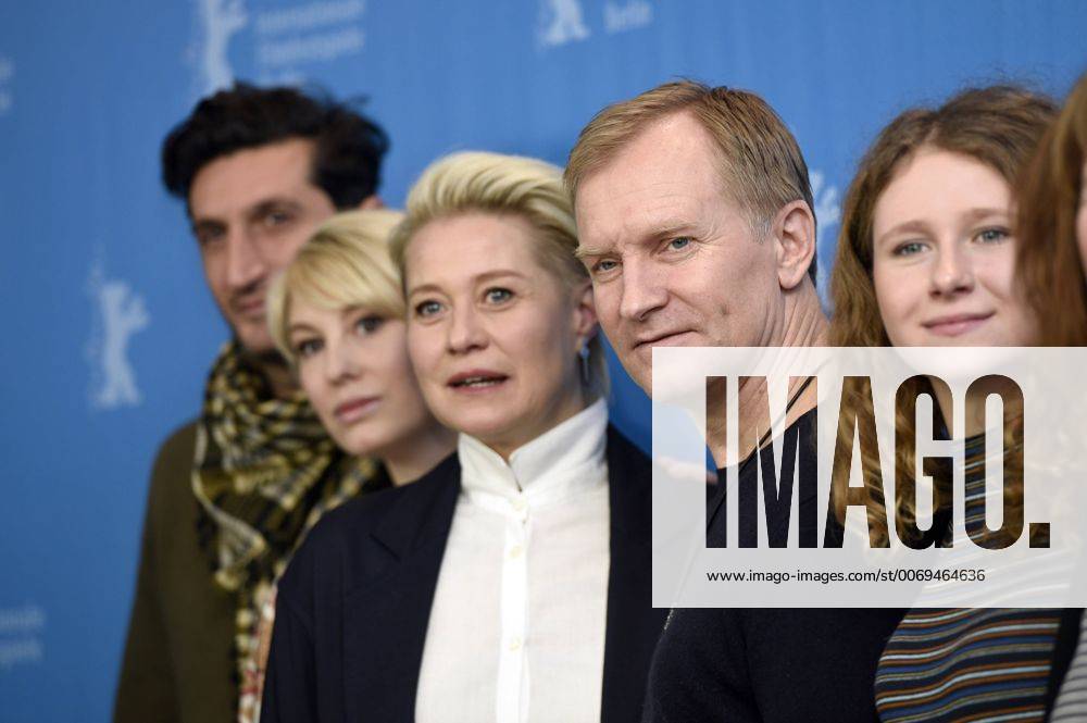 Fares Fares, Helene Reingaard Neumann, Trine Dyrholm, Ulrich Thomsen, Thomas Vinterberg and Martha Sofie Wallstrom Hansen during the Kollektivet The Commune Die Kommune photocall at the 66th Berlin International Film Festival Berlinale 2016 on February 17, 2016 in Berlin, Germany. Foto:xC.xNiehausx xFuturexImage