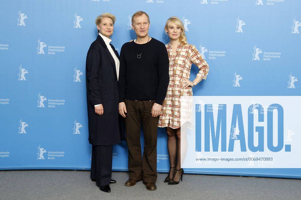 Trine Dyrholm, Ulrich Thomsen and Helene Reingaard Neumann during the Kollektivet The Commune Die Kommune photocall at the 66th Berlin International Film Festival Berlinale 2016 on February 17, 2016 in Berlin, Germany. Foto:xD.xBedrosianx xFuturexImage