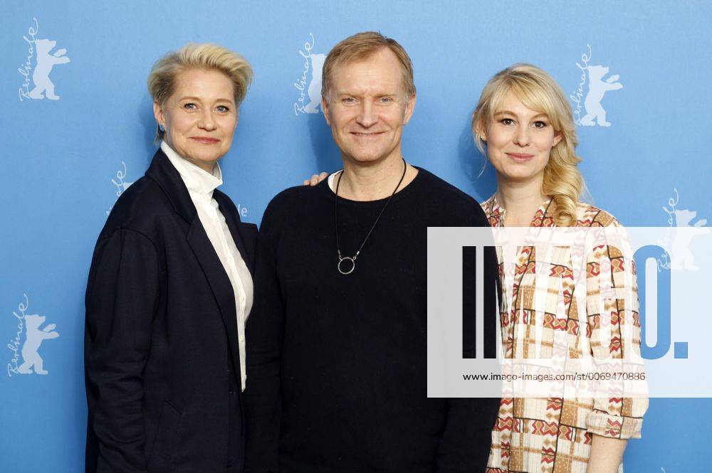 Trine Dyrholm, Ulrich Thomsen and Helene Reingaard Neumann during the Kollektivet The Commune Die Kommune photocall at the 66th Berlin International Film Festival Berlinale 2016 on February 17, 2016 in Berlin, Germany. Foto:xD.xBedrosianx xFuturexImage