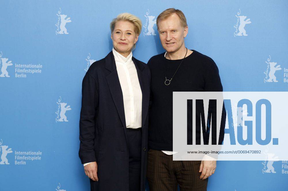 Trine Dyrholm and Ulrich Thomsen during the Kollektivet The Commune Die Kommune photocall at the 66th Berlin International Film Festival Berlinale 2016 on February 17, 2016 in Berlin, Germany. Foto:xD.xBedrosianx xFuturexImage