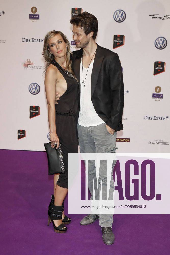 Annemarie Warnkross und Wayne Carpendale - Echo 2011 - 20.Verleihung des Deutschen Musikpreis in der Messe Berlin am 24.03.2011. Echo 2011