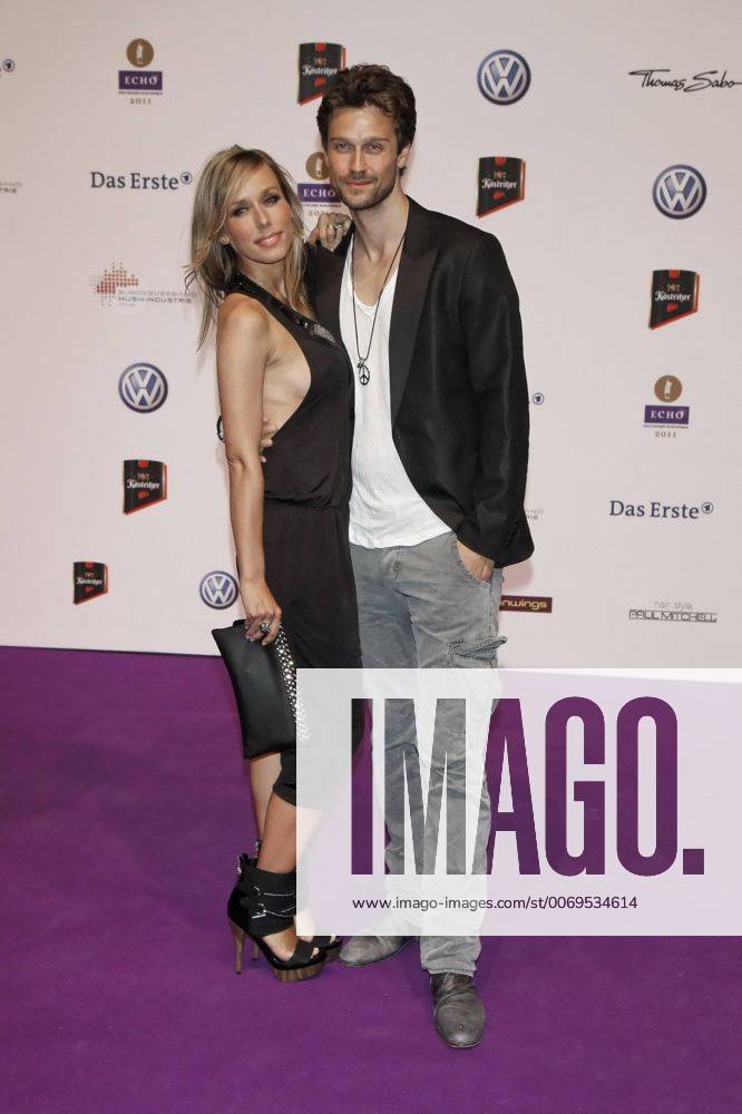Annemarie Warnkross und Wayne Carpendale - Echo 2011 - 20.Verleihung des Deutschen Musikpreis in der Messe Berlin am 24.03.2011. Echo 2011