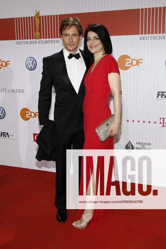 Andreas Pietschmann mit Ehefrau Jasmin Tabatabai - 61. Deutscher Filmpreis 2011 Lola im Friedrichstadtpalast in Berlin am 08.04.2011. 61. Deutscher Filmpreis 2011 Lola