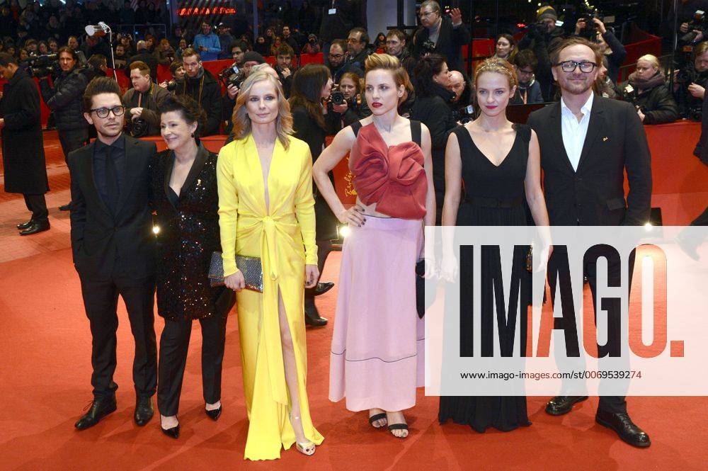 Director Tomasz Wasilewski, Dorota Kolak, Magdalena Cielecka, Julia Kijowska, Marta Nieradkiewicz and Andrzej Chyra attending the Award Ceremony of the 66th Berlin International Film Festival Berlinale 2016 at Berlinale Palast on February 20, 2016 in Berlin, Germany. Foto:xC.xNiehausx xFuturexImage