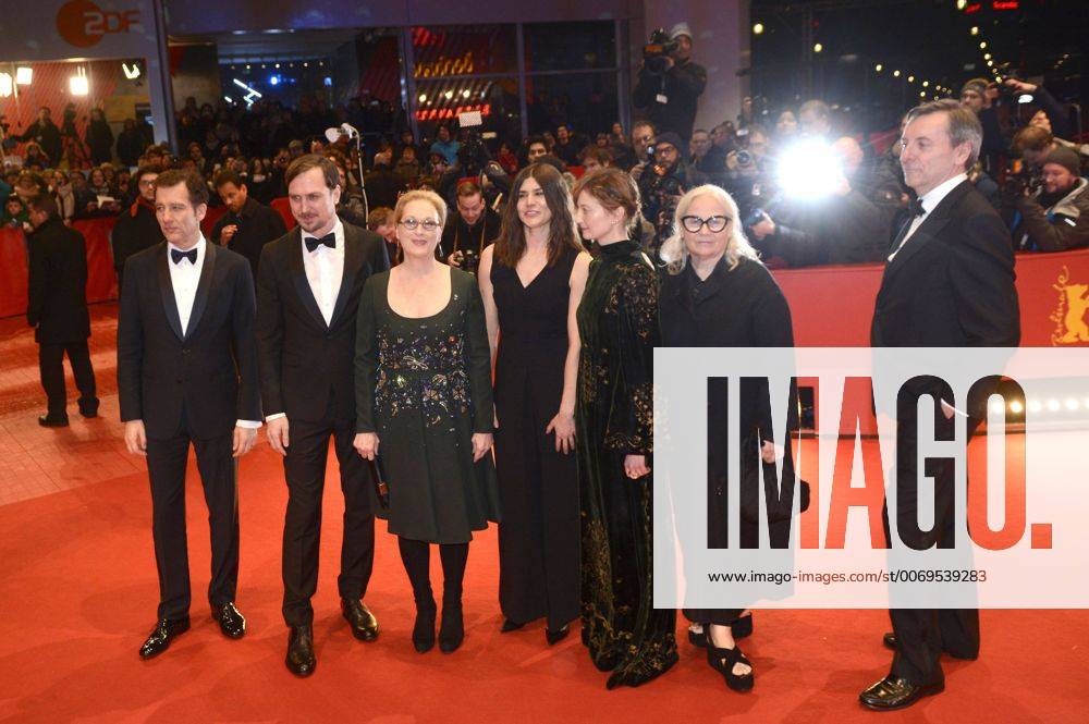 Clive Owen, Lars Eidinger, Meryl Streep, Malgorzata Szumowska, Alba Rohrwacher, Brigitte Lacombe and Nick James attending the Award Ceremony of the 66th Berlin International Film Festival Berlinale 2016 at Berlinale Palast on February 20, 2016 in Berlin, Germany. Foto:xC.xNiehausx xFuturexImage