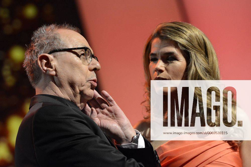 Dieter Kosslick and Anke Engelke at the Award Ceremony of the 66th Berlin International Film Festival Berlinale 2016 at Berlinale Palast on February 20, 2016 in Berlin, Germany. Foto:xC.xNiehausx xFuturexImage