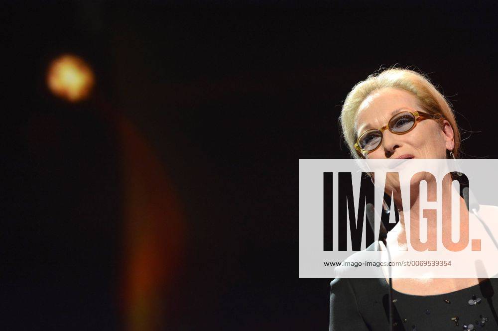 Meryl Streep at the Award Ceremony of the 66th Berlin International Film Festival Berlinale 2016 at Berlinale Palast on February 20, 2016 in Berlin, Germany. Foto:xC.xNiehausx xFuturexImage