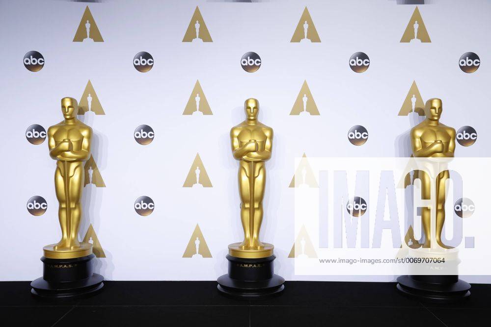 LOS ANGELES - FEB 28: Oscar Statue at the 88th Annual Academy Awards - Press Room at the Dolby Theater on February 28, 2016 in Los Angeles, CA HPA