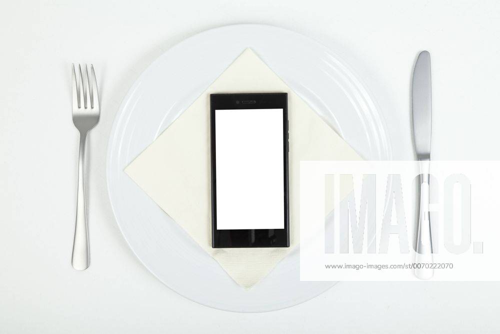 Smartphone auf Teller Smartphone auf Teller