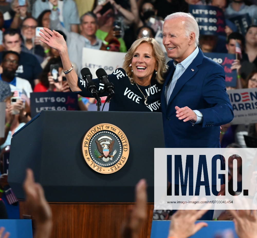 U.S. President Joe Biden And U.S. First Lady Jill Biden Deliver Remarks At A Campaign Rally Post-CNN Presidential Debate In Raleigh North Carolina U.S. President Joe Biden (Right) and U.S. First Lady Jill Biden (Left) are delivering remarks at a campaign rally post-2024 CNN Presidential Debate at the Jim Graham Building at the North Carolina State Fairgrounds in Raleigh, North Carolina, United States, on June 28, 2024. U.S. President Joe Biden is defending his record and commenting at the rally that despite his age and not sounding like he used to, he is a good debater because he is telling the truth unlike Former U.S. President Donald J. Trump. U.S. First Lady Jill Biden is defending her husband, Joe Biden s performance at the debate. Many