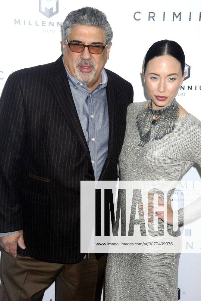 Vincent Pastore mit Begleitung bei der Premiere des Kinofilms Criminal im AMC Loews Lincoln Square 13 Theater. New York, 11.04.2016 Foto:xD.Tinex xFuturexImage
