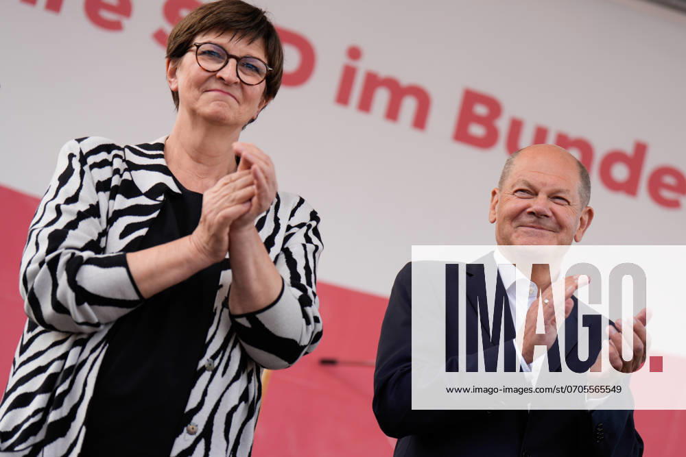 Court party of the SPD parliamentary group Court party of the SPD parliamentary group in the Tipi am Kanzleramt, Federal Chancellor, Olaf Scholz, Saskia Esken, Party Chairwoman Berlin Berlin GER