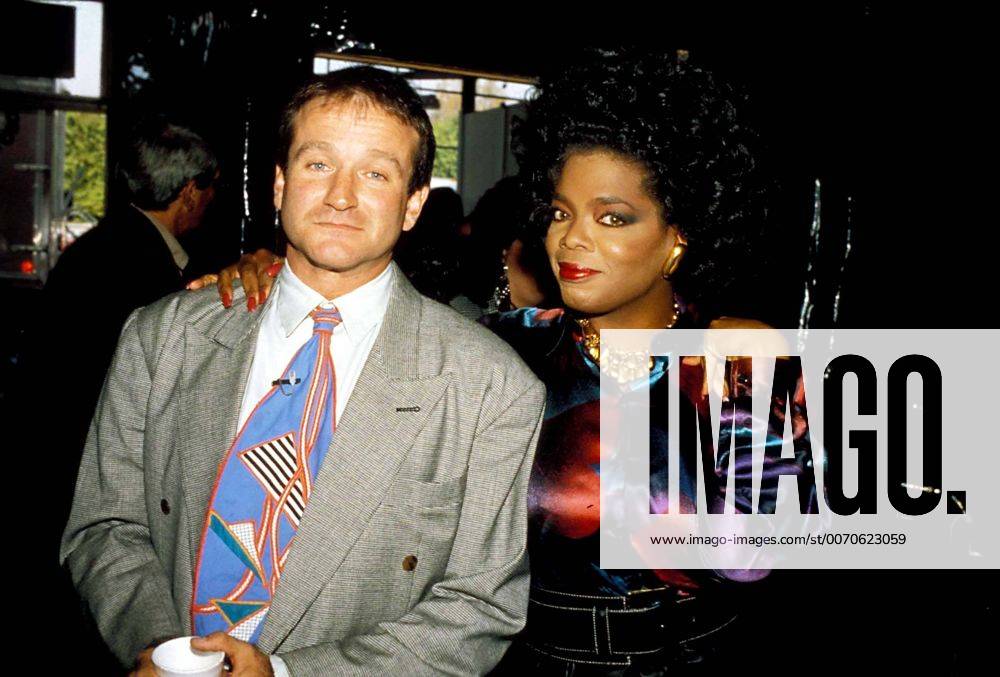 F5429.ROBIN WILLIAMS AND OPRAH WINFREY. ROBERT LANDAU 1988 - ZUMAg49_