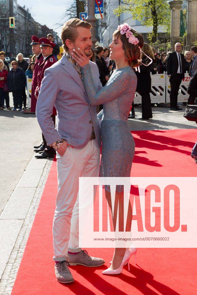 Isabell Horn mit Freund Jens Ackermann - Premiere Tanz der Vampire - Das Musical im Stage Theater des Westens in Berlin am 24.04.2016. Premiere Tanz der Vampire