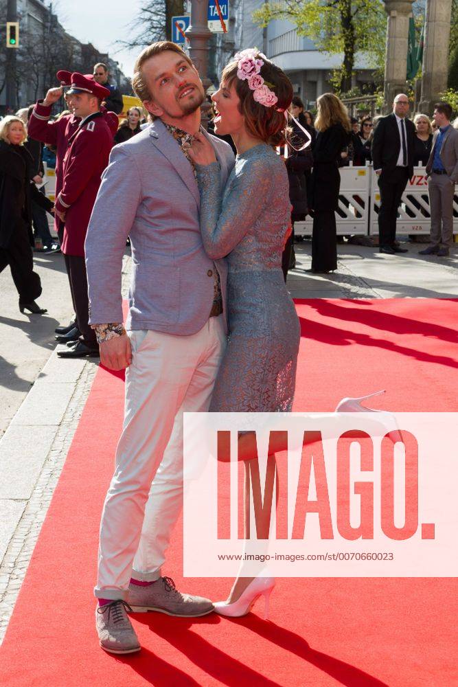 Isabell Horn mit Freund Jens Ackermann - Premiere Tanz der Vampire - Das Musical im Stage Theater des Westens in Berlin am 24.04.2016. Premiere Tanz der Vampire