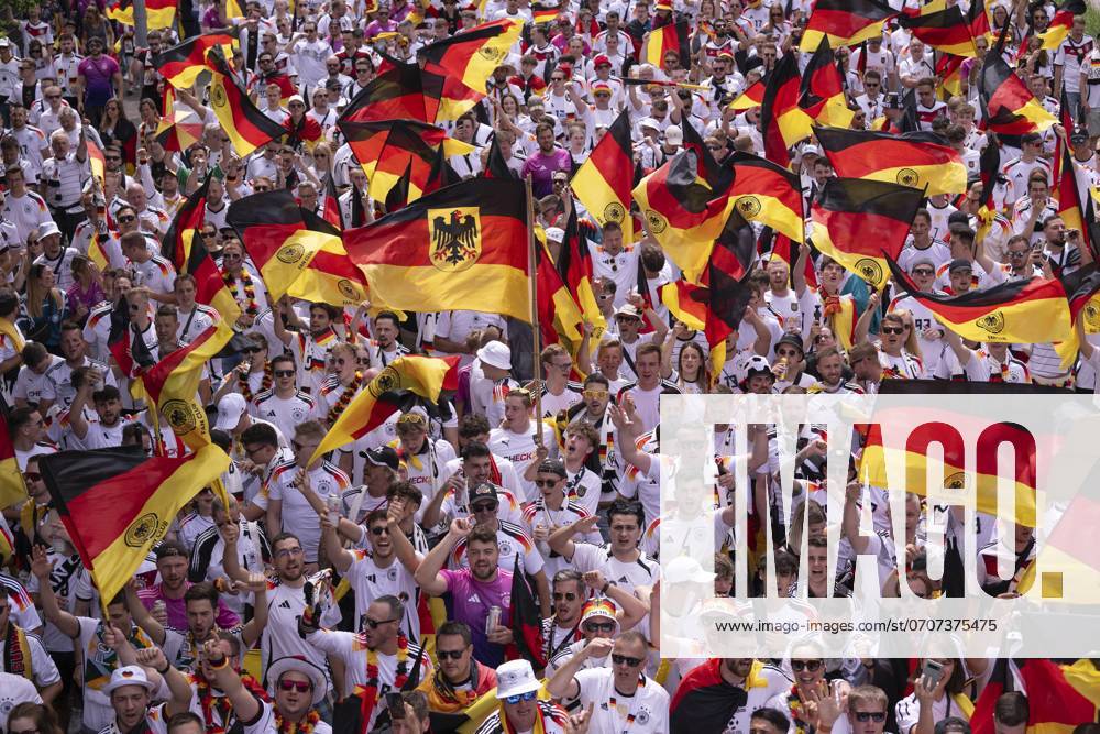Fan march, German Football Fans March to The Quarter Final Spain versus Germany, UEFA Euro 2024, European Championship, flags, Sea of flags, atmosphere, atmospheric, Fan Club DFB, German Football Association, B14, Cannstatter Street, Stuttgart, Bathing Württemberg, Germany, Europe