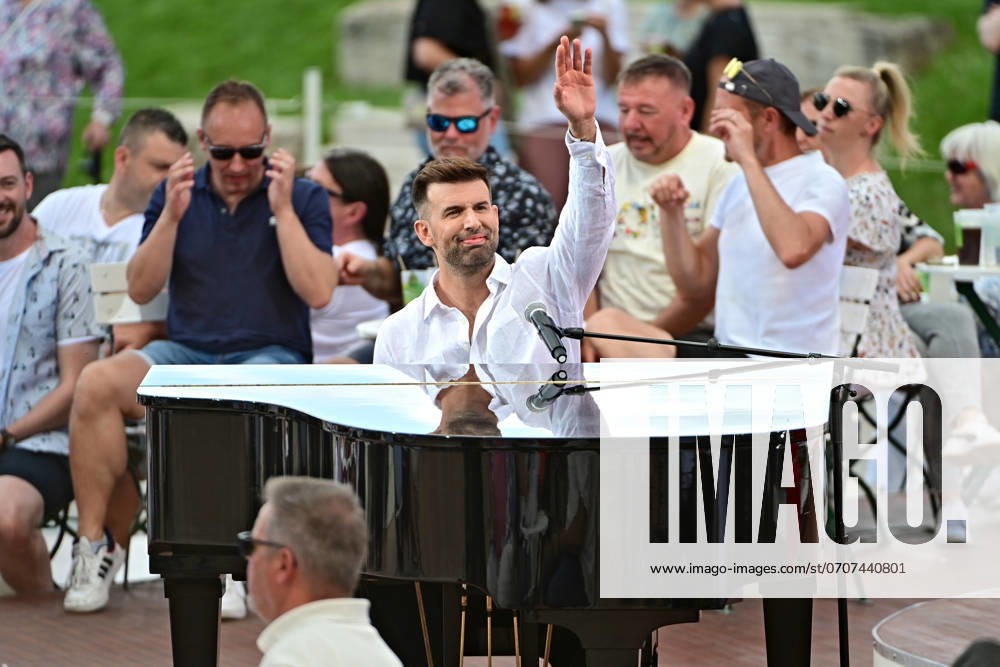 ZDF Fernsehgarten singer Jay Khan during the ZDF entertainment show Fernsehgarten on 07 07 2024 in Mainz 20240707MWI149292