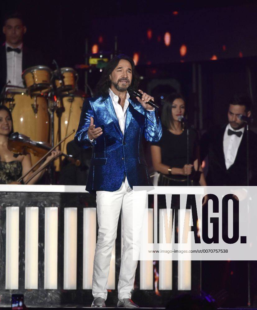 Latin artist Marco Solis performs at the 2016 Billboard Latin Music Awards at the Bank United Center, University of Miami, Miami, Florida on April 28, 2016. MIA20160428133 GARYxIxROTHSTEIN