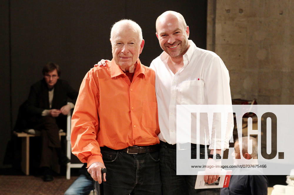 The Tightrope (2012) - filmstill Legendary theare director Peter Brook with his son Simon Brook in The Tightrope (2012) - - -