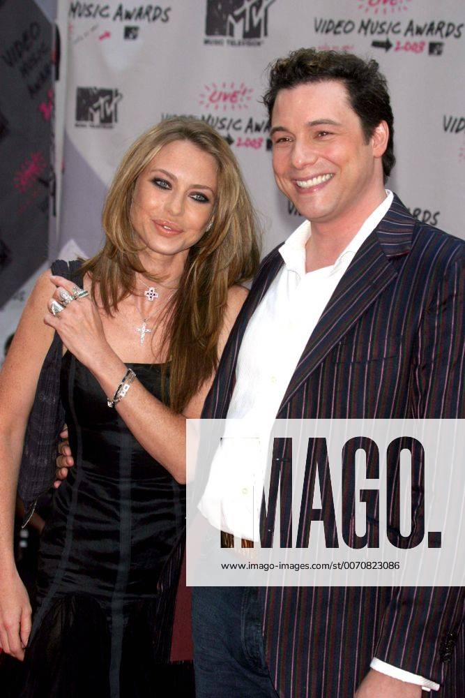 Jan. 1, 2011 - New York, New York, U.S. - K32463JBB.MTV VIDEO MUSIC AWARDS. ARRIVALS..RADIO New York MUSIC HALL, NEW YORK New York.. 2003.08 28 2003.ROCCO DISPIRITO - ZUMAba9_