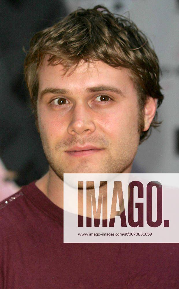 Jan. 1, 2011 - New York, New York, U.S. - K32463JBB.MTV VIDEO MUSIC AWARDS. ARRIVALS..RADIO New York MUSIC HALL, NEW YORK New York.. 2003.08 28 2003.DANIEL BEDINGFIELD - ZUMAba9_